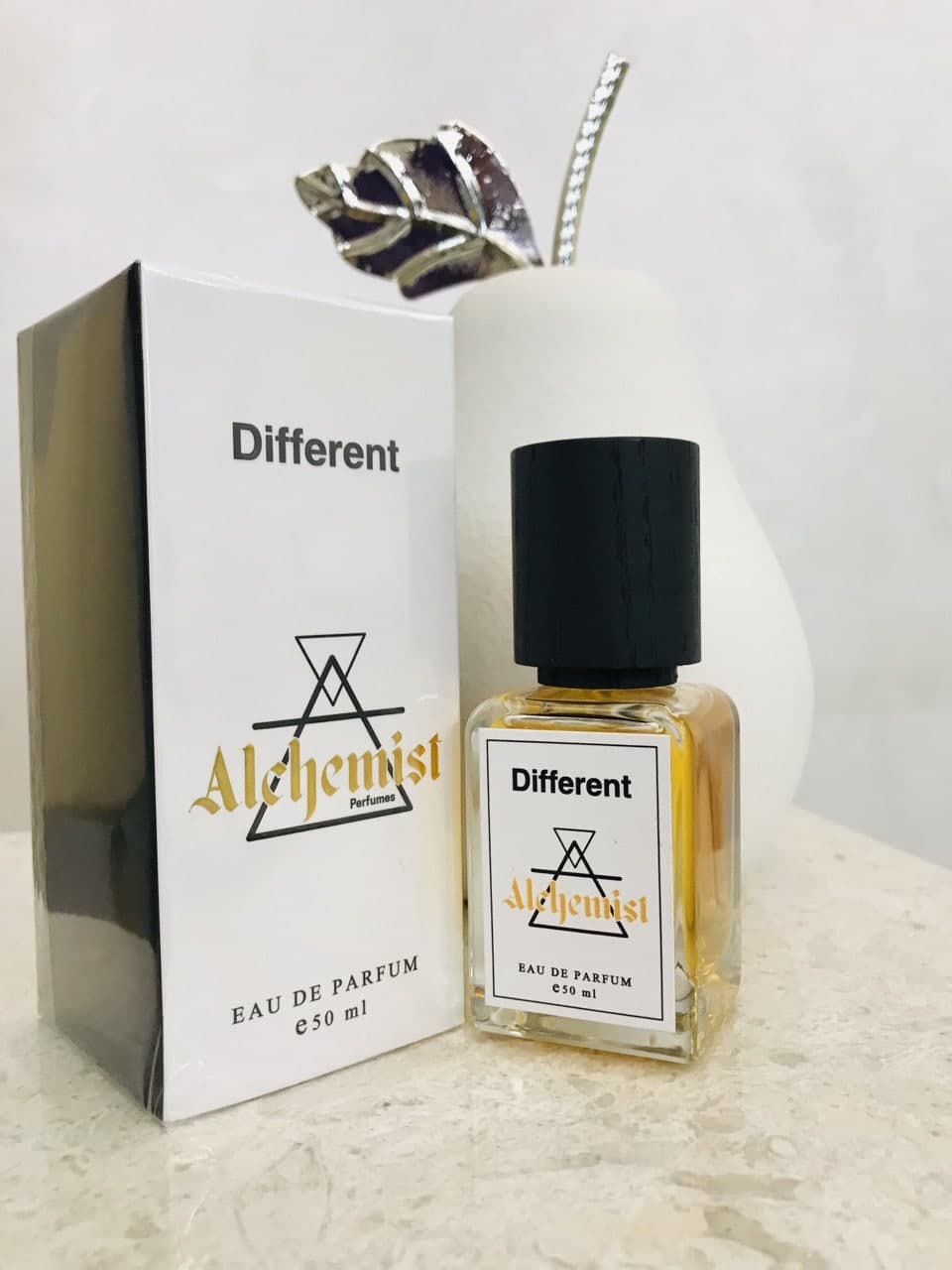 Different Perfume - عطر